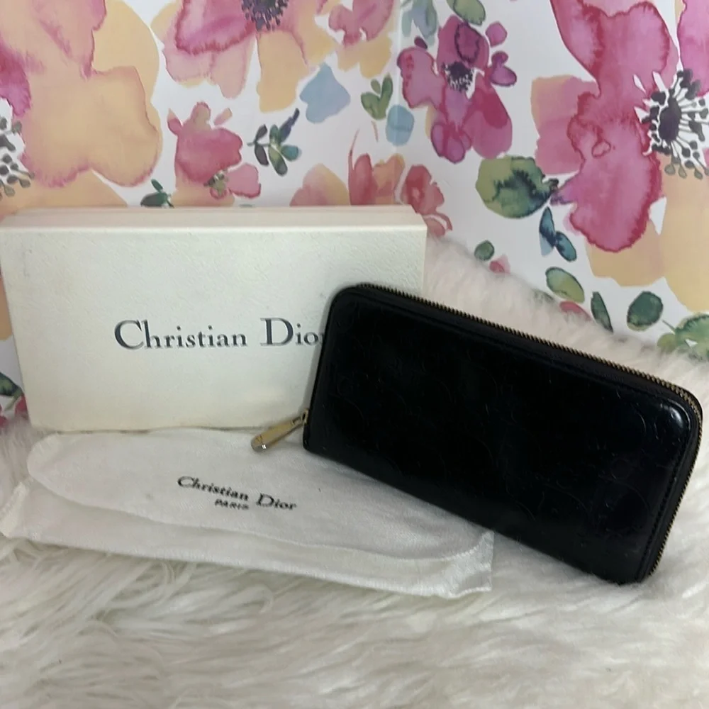 Dior preloved wallet